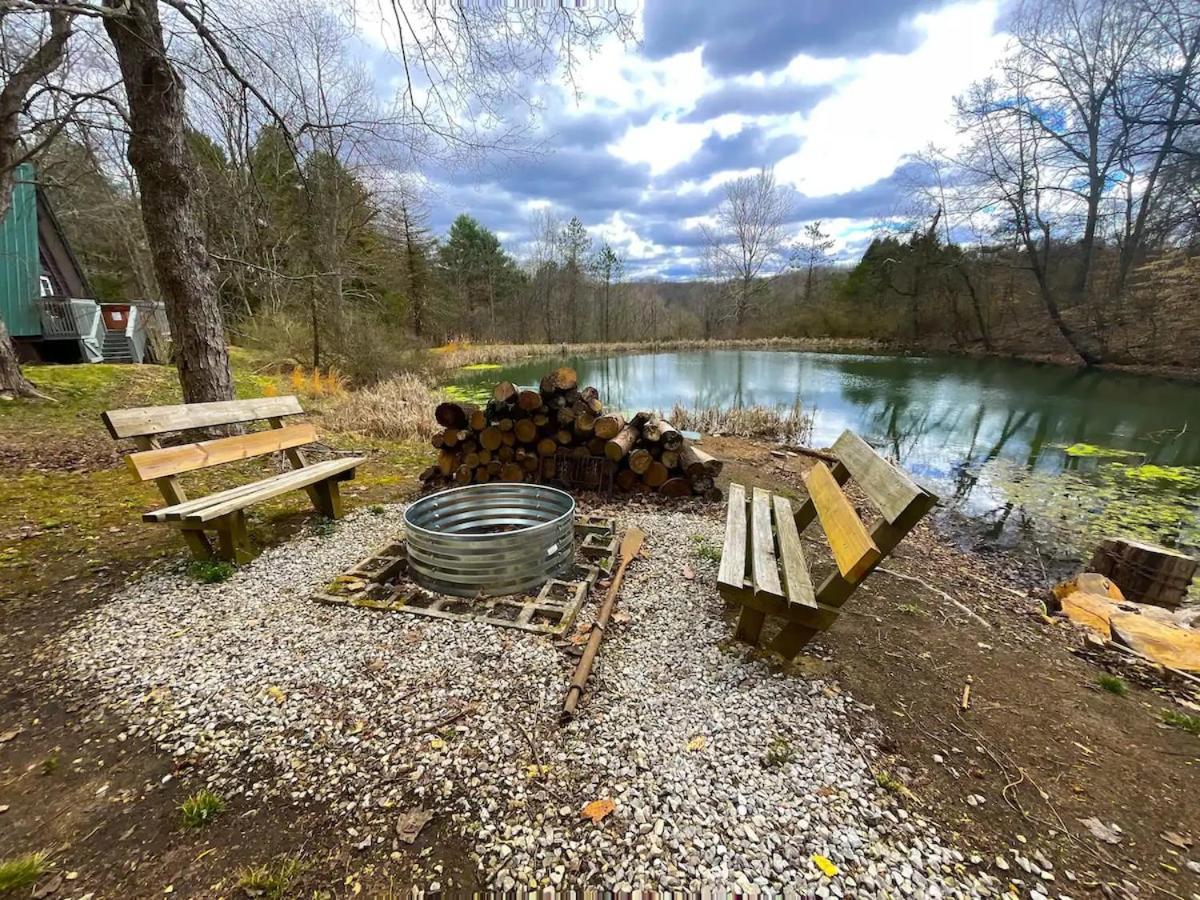 Whispering Waters, Hocking Hills, Hot Tub, Pond Villa Rockbridge Exterior photo