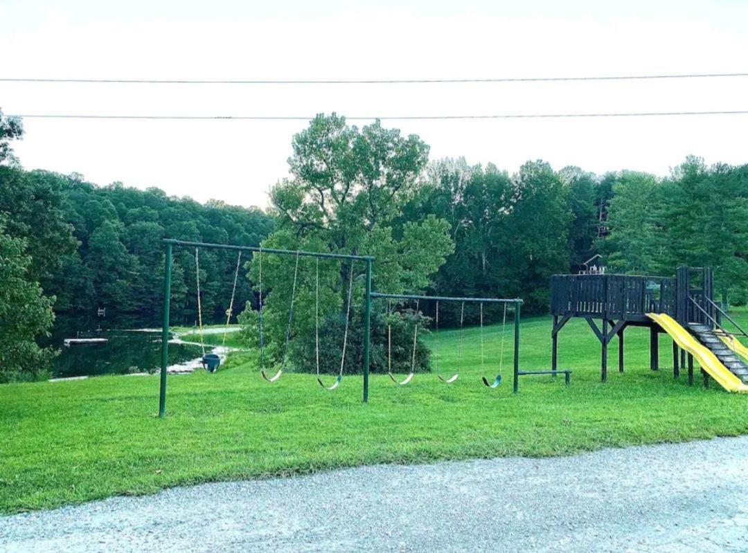 Whispering Waters, Hocking Hills, Hot Tub, Pond Villa Rockbridge Exterior photo